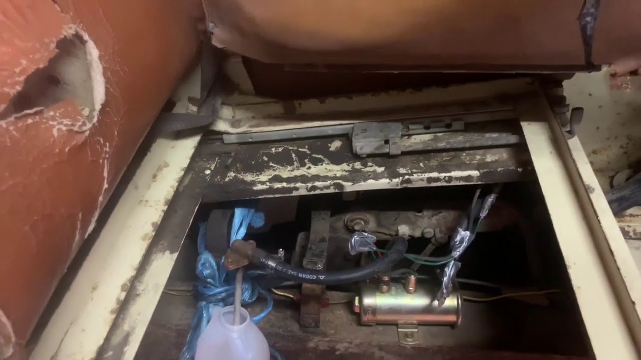 Landy Fuel Problem - Fuel Tank Restoration - Episode 1