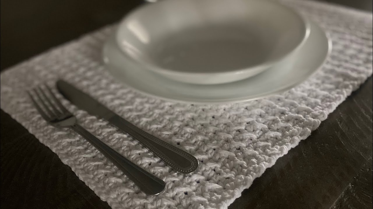 How to crochet a placemat : beginner friendly pattern : diy home decor
