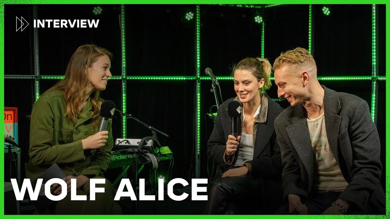 Wolf Alice on touring with Harry Styles, Brexit and BeReal | Interview | Vera On Track | NPO 3FM