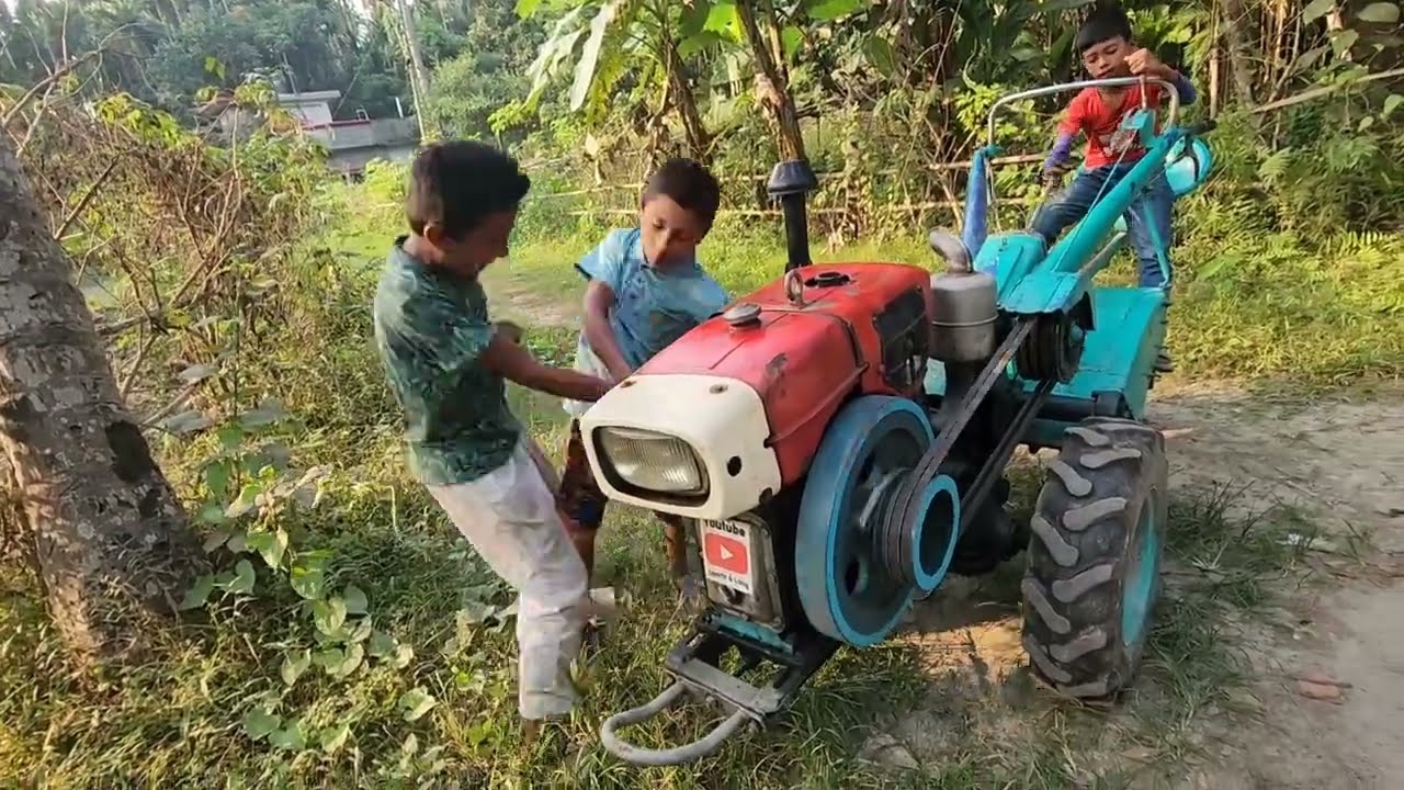Village boy Amazing machine start Diesel engine machine start | Amazing power telar machine start 