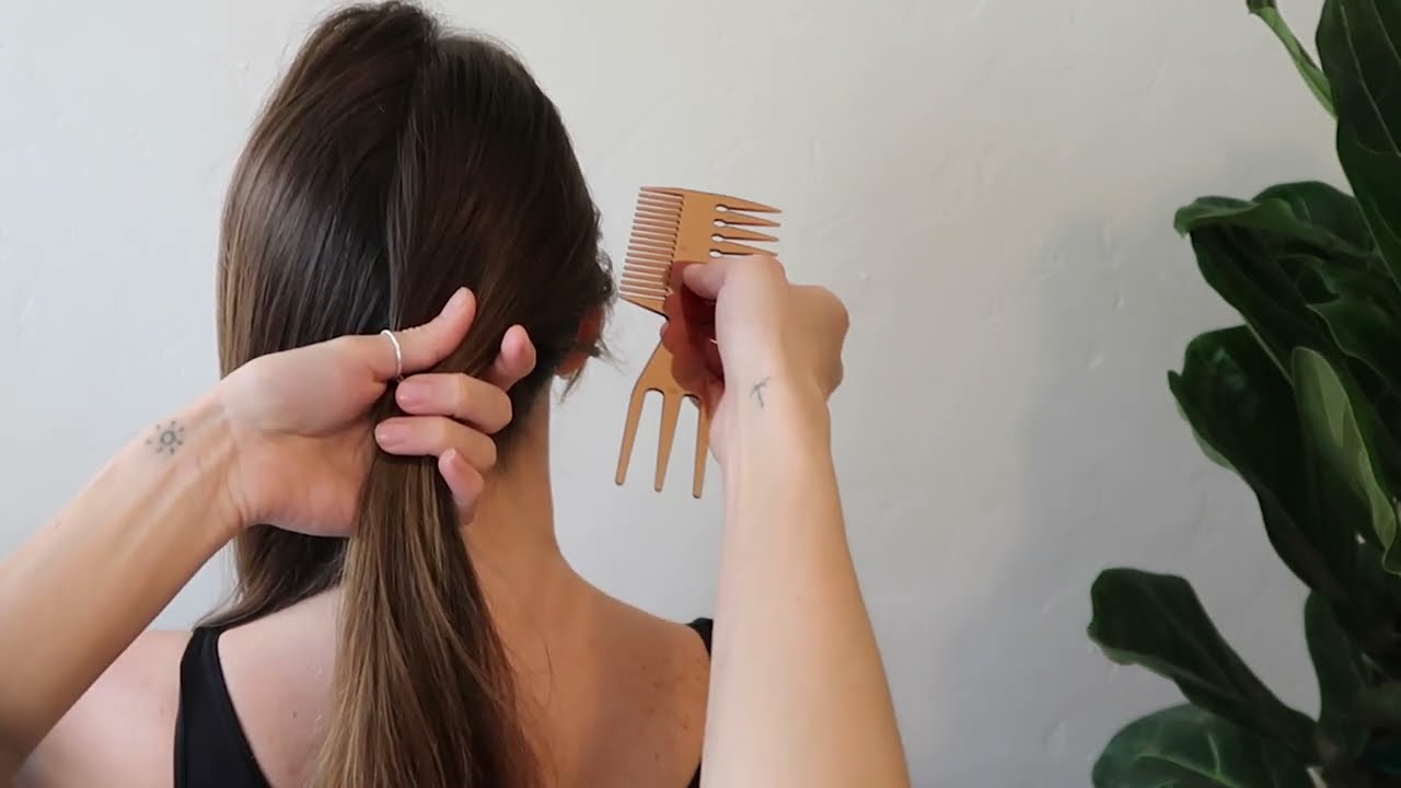 tingly ASMR hair play + scalp scratch with combs on emily (no talking) 🦋