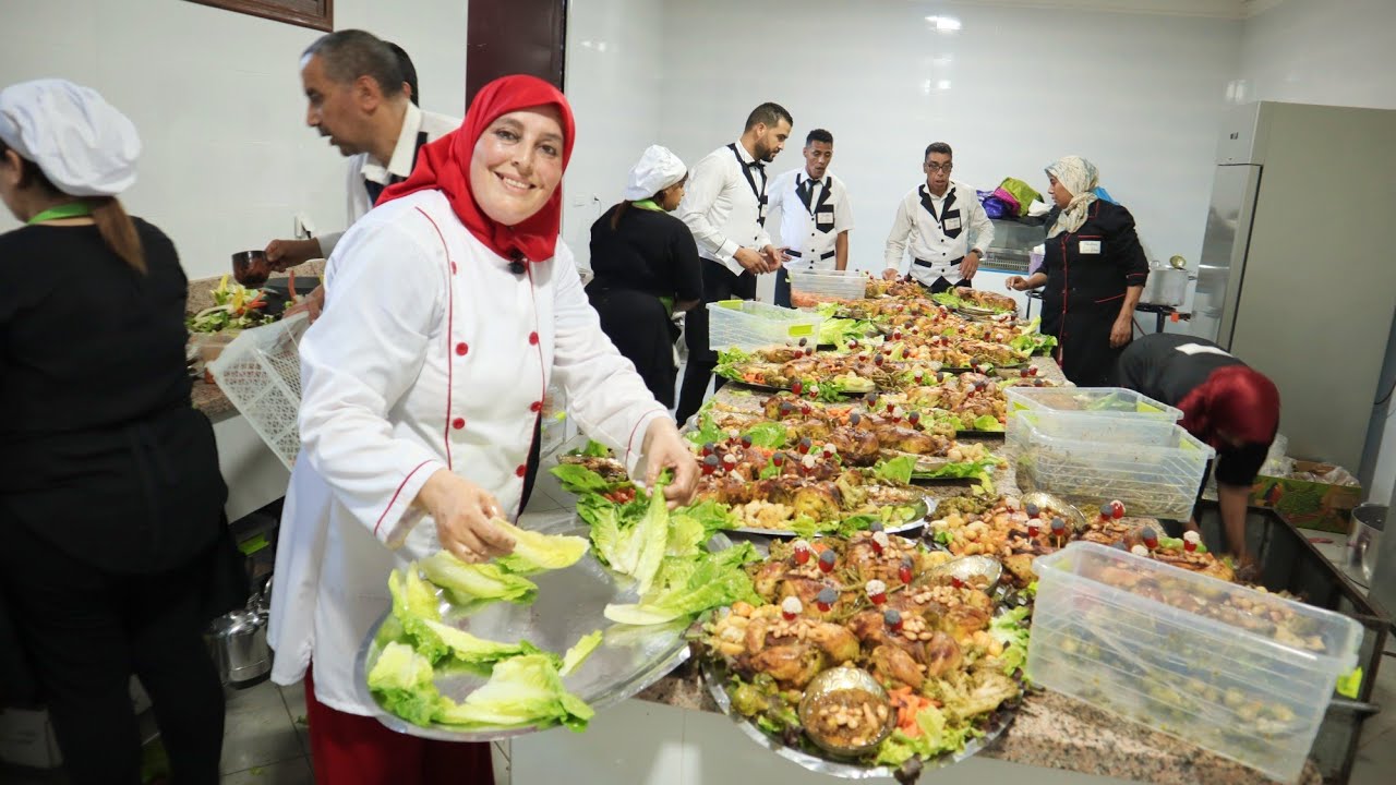 عراسية🇲🇦مع التريتور أم كلثوم وفريق العمل+أطباق بتقديم جد مميز مع أفكار👌لمناسباتكم💯 عصائر،مملحات و..