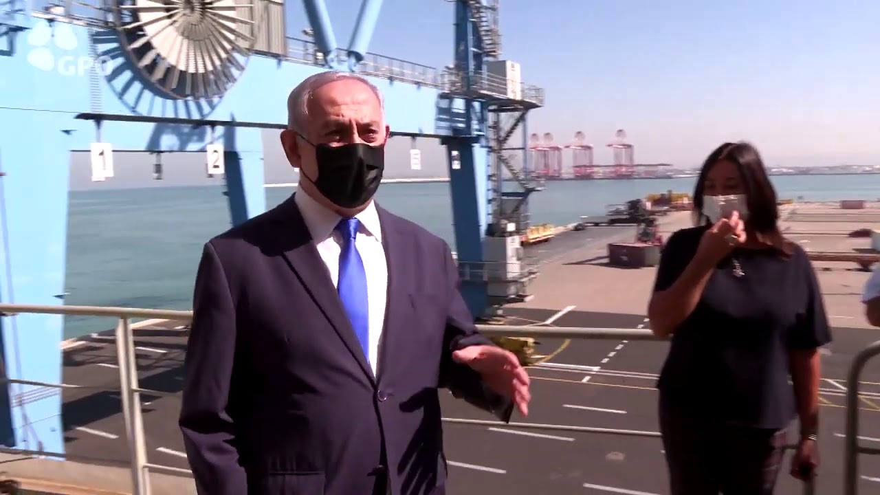 ראש הממשלה בנימין נתניהו ושרת התחבורה מירי רגב סיירו היום בנמל חיפה