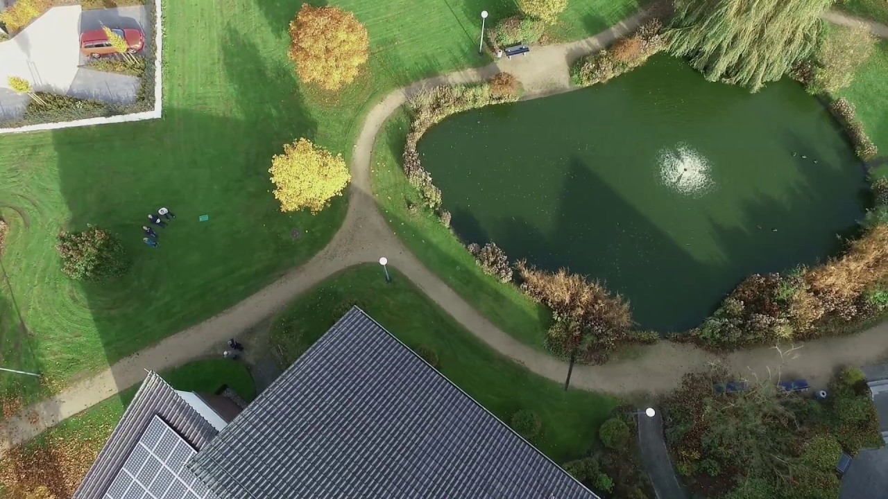 Bedburg Hau von oben - Herbst über Bedburg Hau