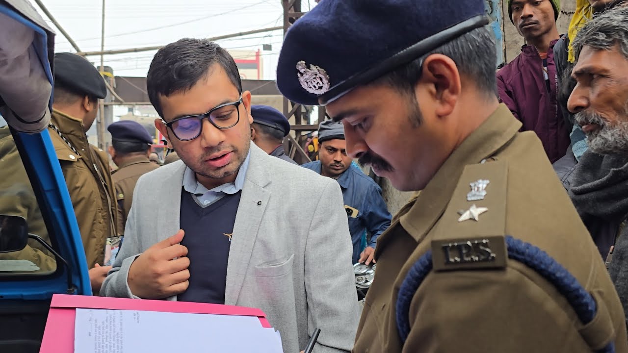 मुजफ्फरपुर के एसडीएम सर ने खुद ऑटो के QR कोड का निरीक्षण किया और कुछ महत्वपूर्ण जानकारियाँ दीं।