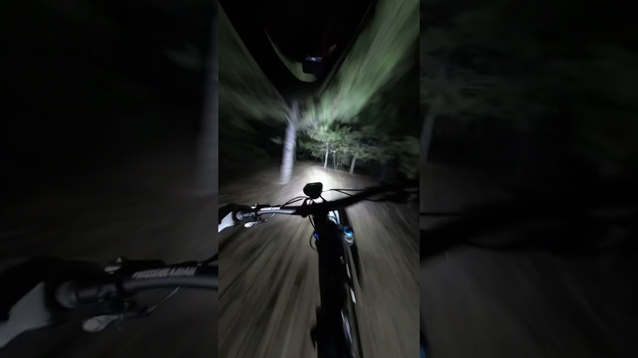 Ormanda gece s&uuml;rmekten korkar mıydın 👽 Dare you ride on bike in forest the night ⚡