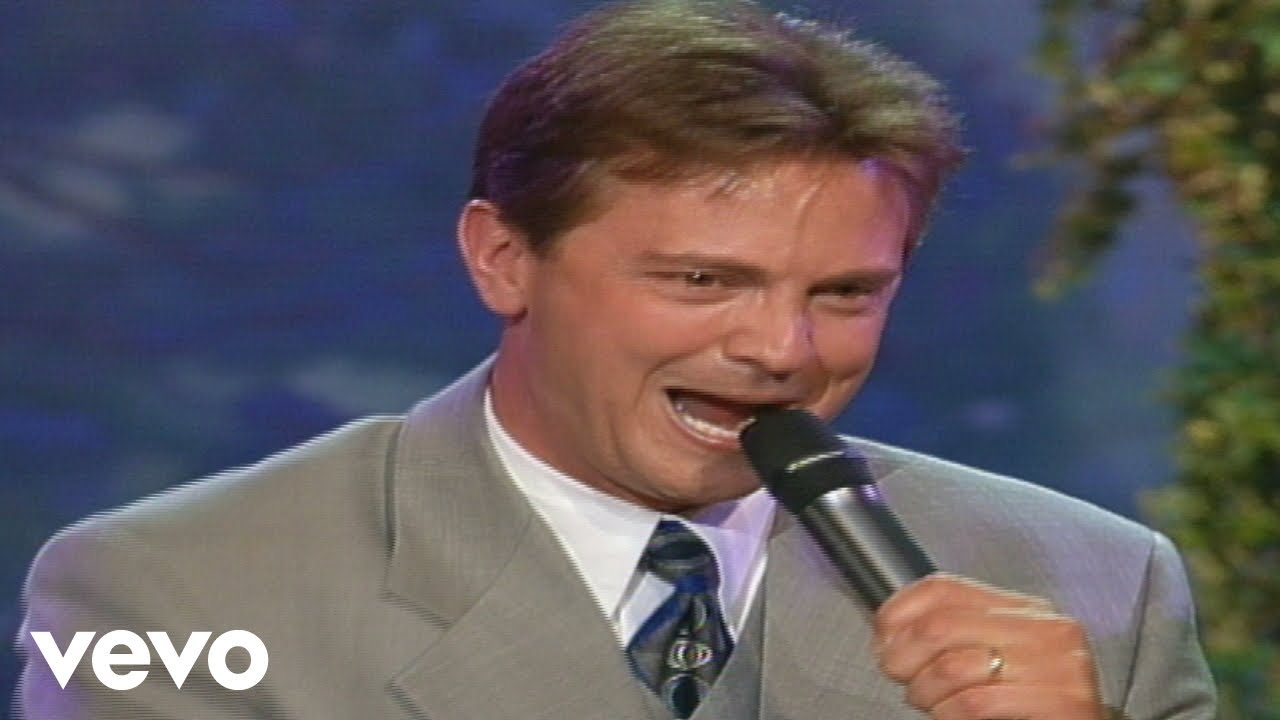 Bill & Gloria Gaither - The Champion of Love [Live] ft. The Cathedrals