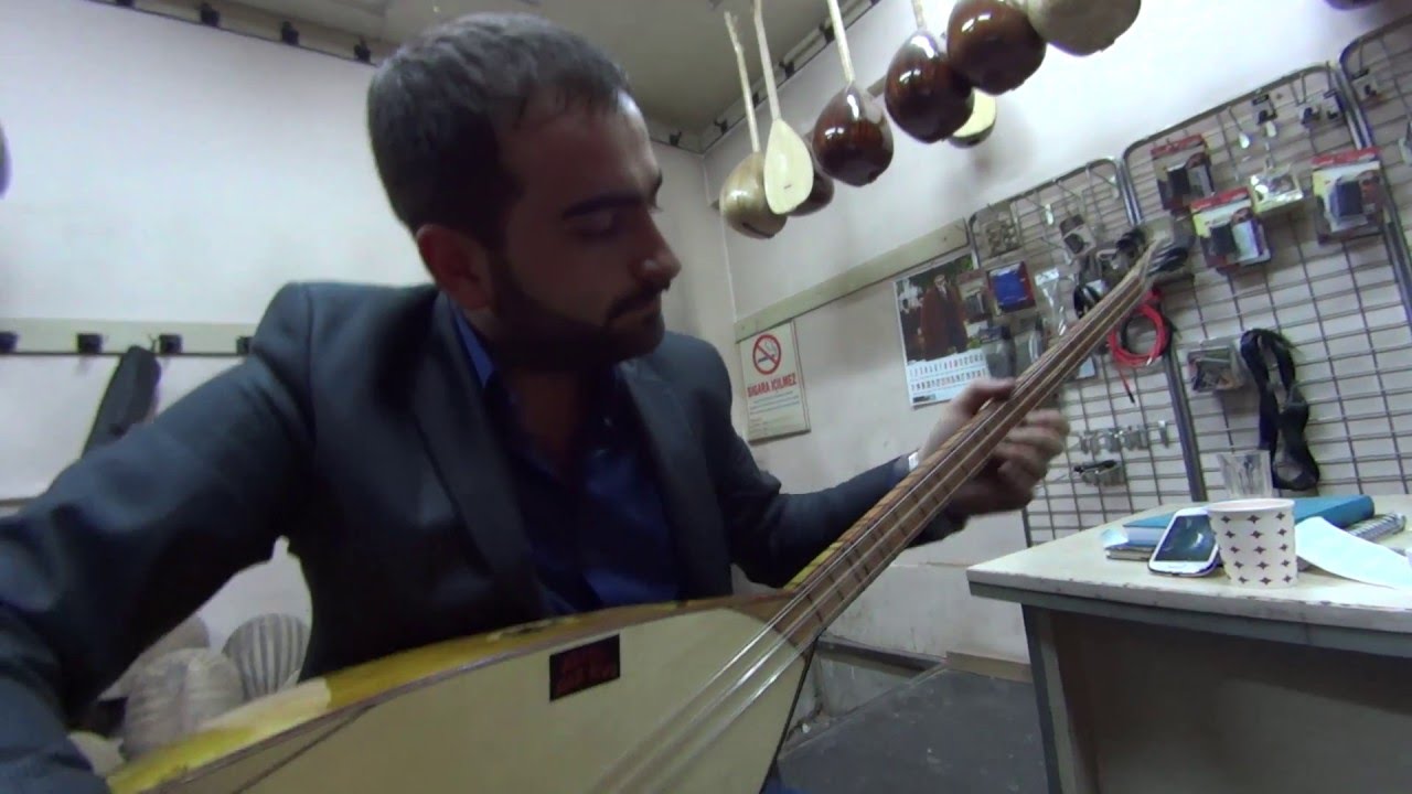 ! dikkat ! bağlama ateş ediyor Yusuf Köse su gelir millendirir alıcı saz evi