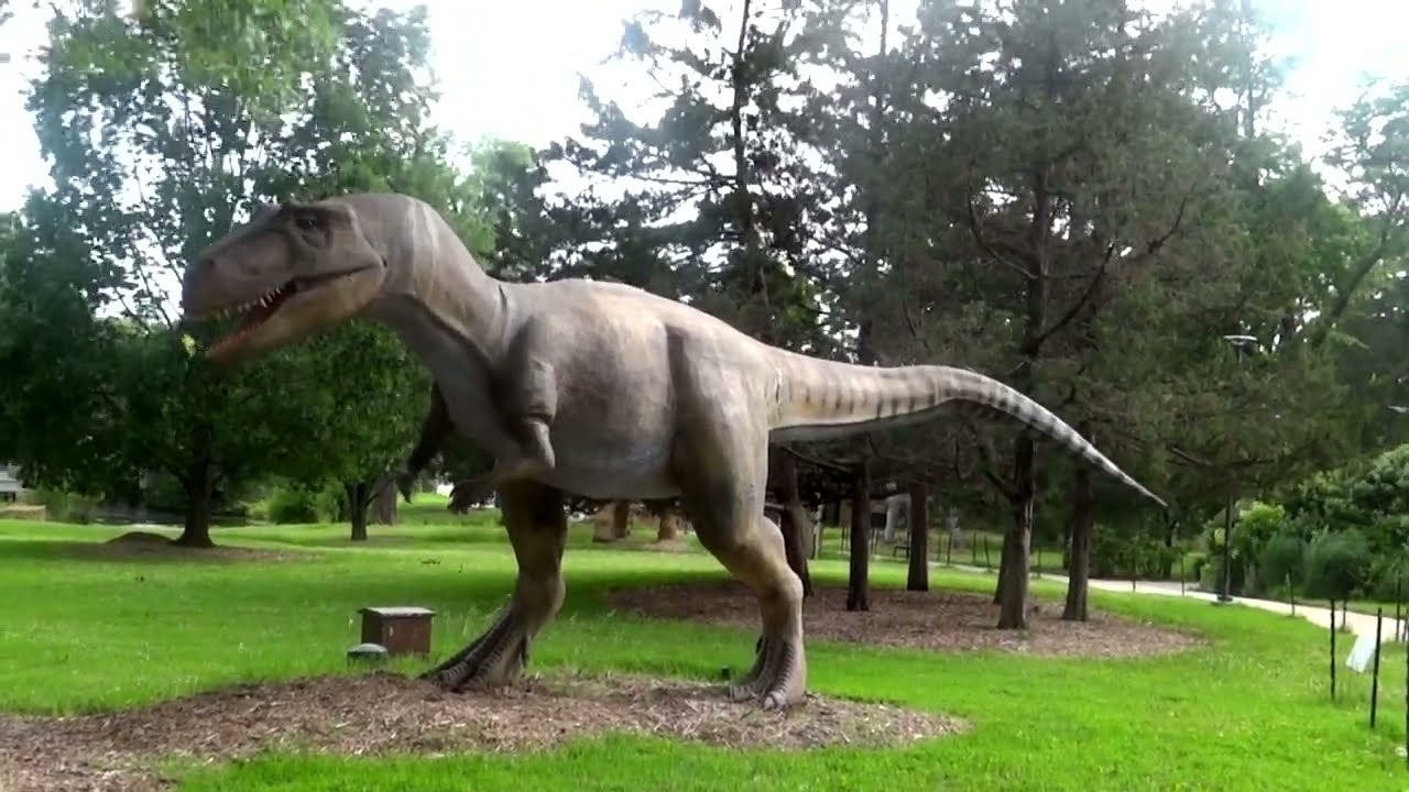 DINOSAURS ALIVE!  At The Topeka Zoo 2022