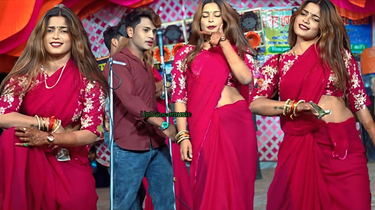 छलकता हमरो jawaniya Ye Raja डीजे डांस इस गाना पर फेमस aur Sarojini Ne Aisa dance Kiya stage show per