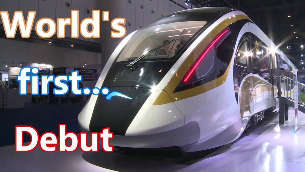 World's first 160 kph embedded maglev train makes debut in Chengdu China 全球首個160公里時速嵌入式磁懸浮列車中國成都首次亮相