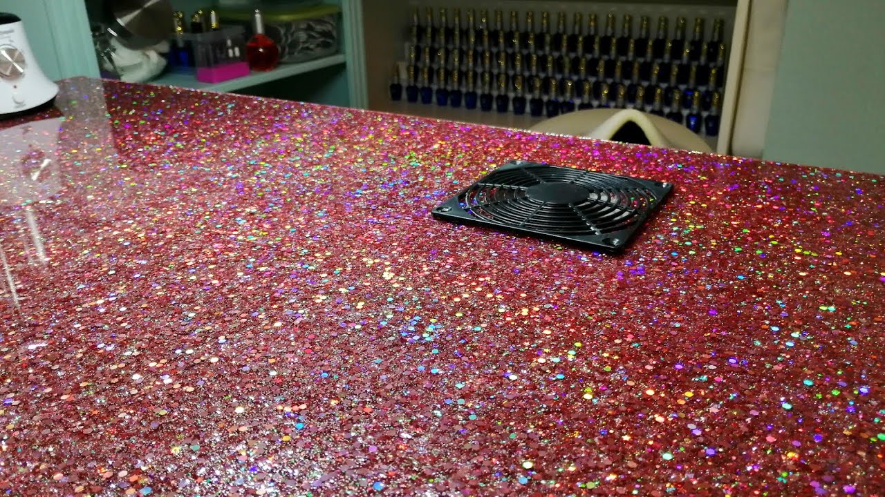 Glitter resin on my nail desk!!! 😍💅 Covering my nail table with glitter and resin DIY!!!