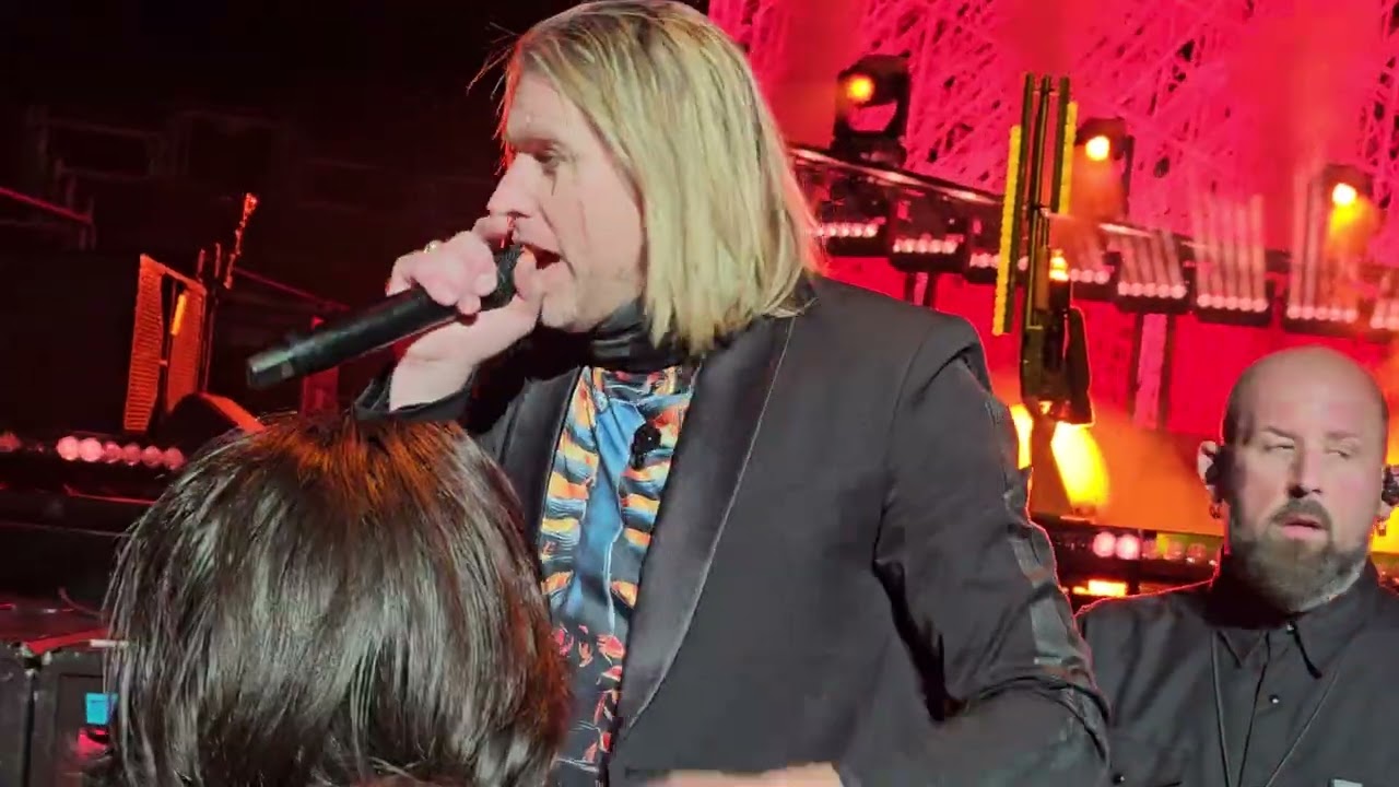 Three Days Grace- Riot- Live In Columbus OH 