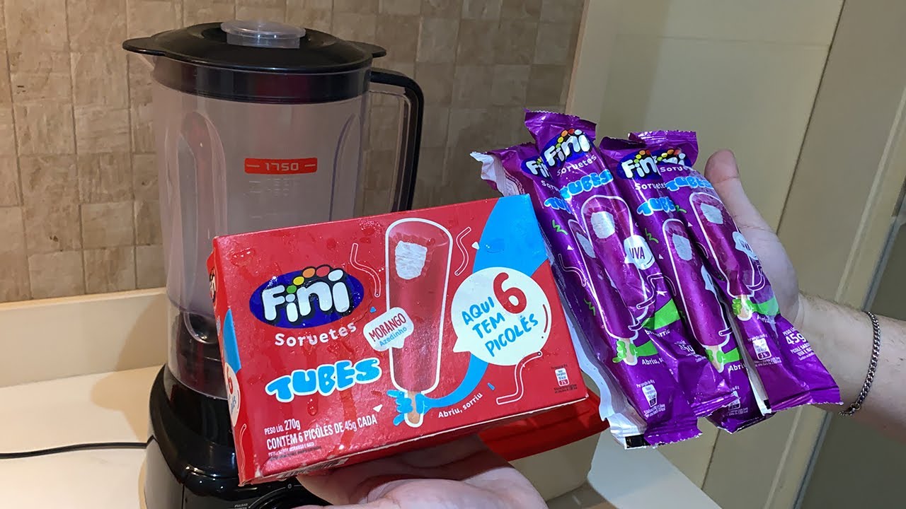 FIZ UM SUPER MILKSHAKE COM SORVETES DE BALA FINI!!! (ficou bom?)