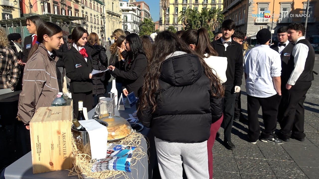 La scuola in piazza: Open day in piazza Dante
