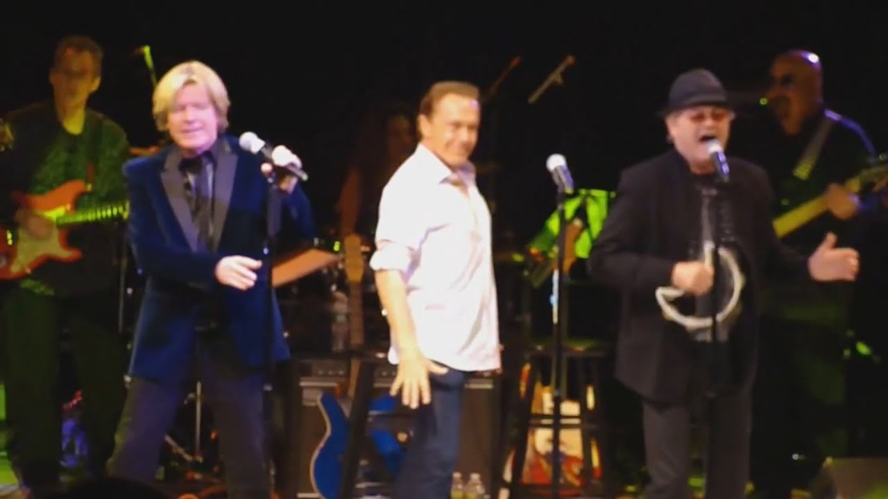 David Cassidy, Peter Noone, Mickey Dolenz, Teri Cote In Long Island  (multiangle video)