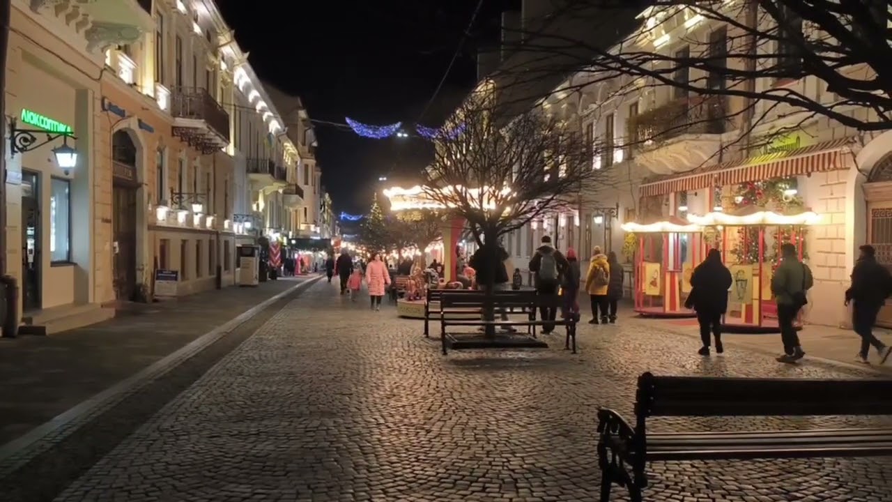 🇺🇦ЧЕРНІВЦІ ЩО ВІДБУВАЄТЬСЯ ВЕЧОРОМ НА ПЛОЩІ ???