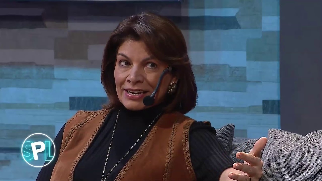 Sin Pel&aacute;ez en la Lengua con Laura Chinchilla