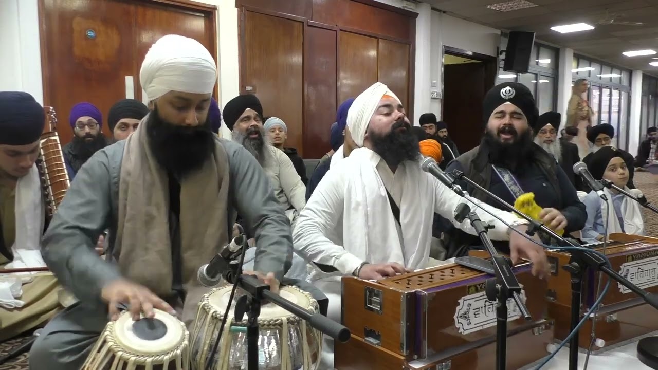 Bhai Harneet Singh - Akhand Keertan GTB Leicester Apr 24