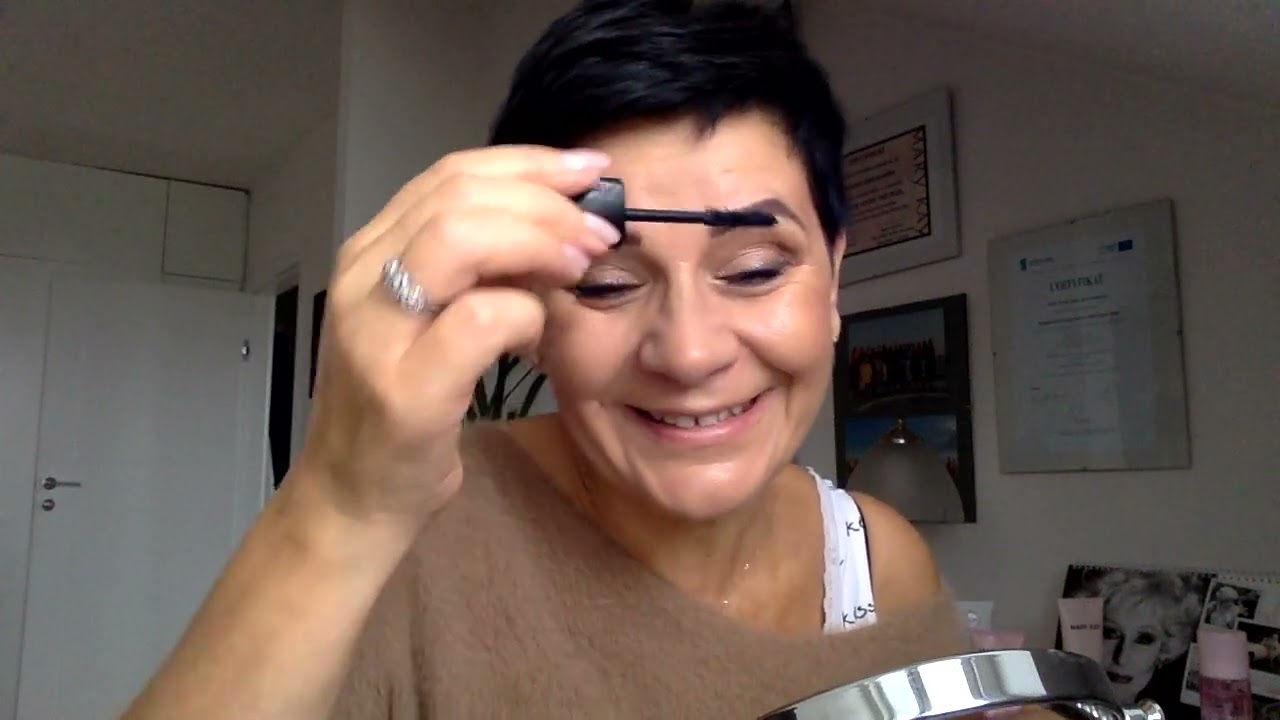 sekret używania tuszu LASH INTENSITY MARY KAY