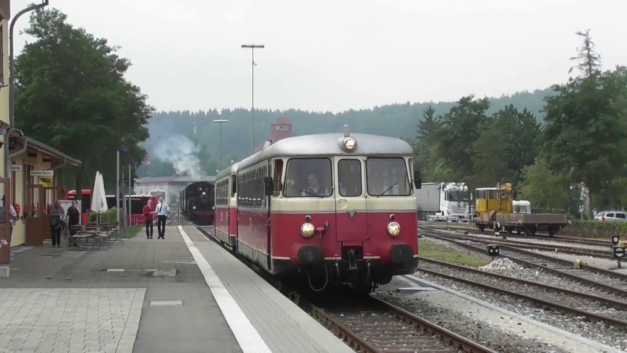 MAN Triebwagen in M&uuml;nsingen auf der Schw&auml;bischen Albbahn SAB