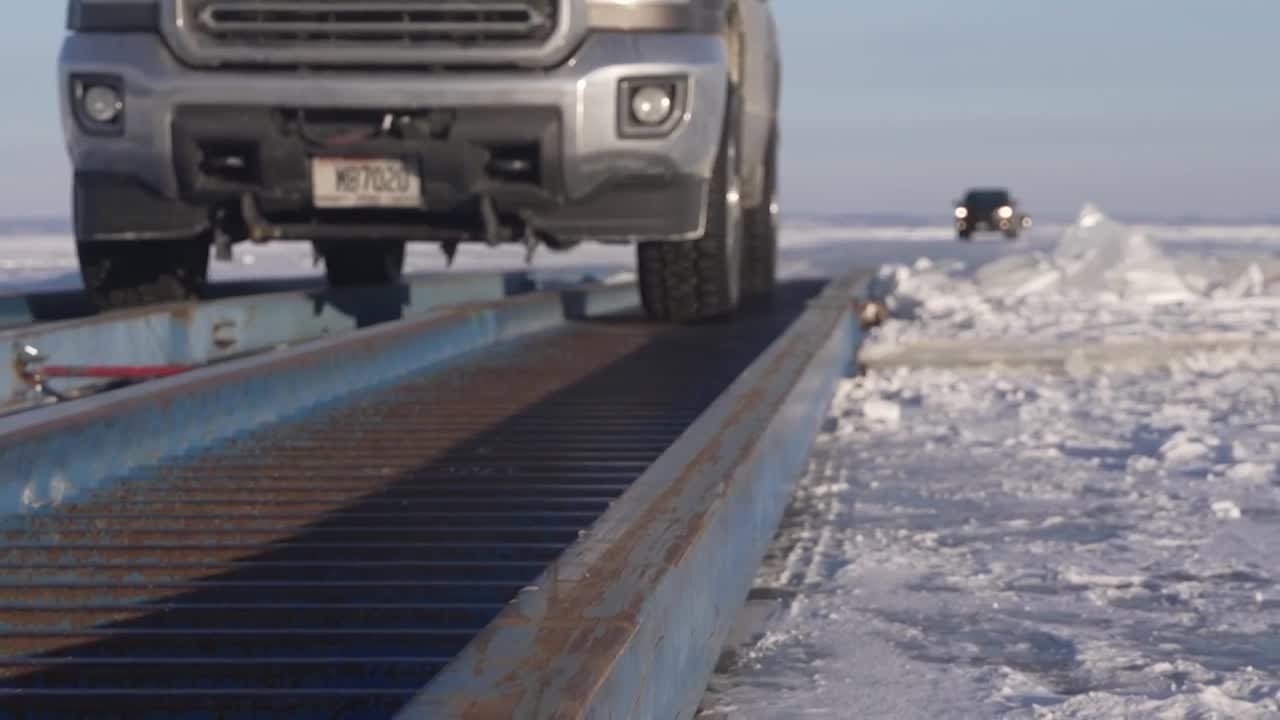 Volunteers create 'ice highway' across Lake Winnebago, cutting hour-long drive to 20 minutes