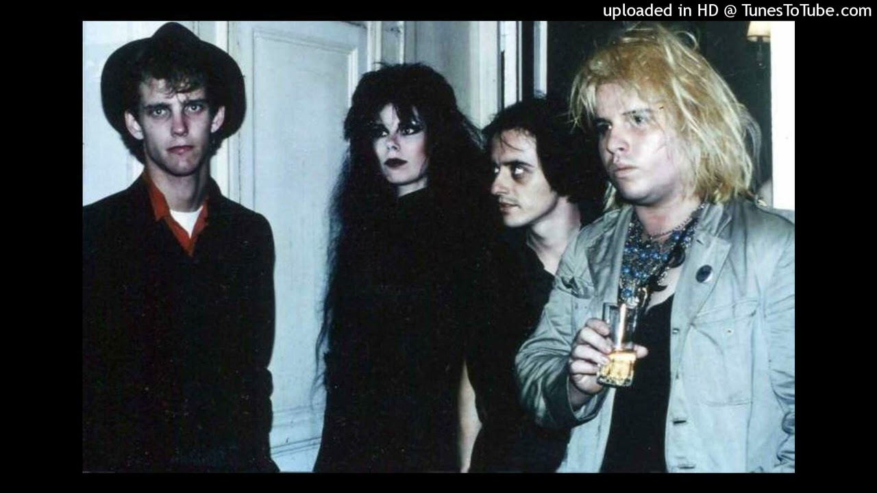 The gun club - The breaking hands