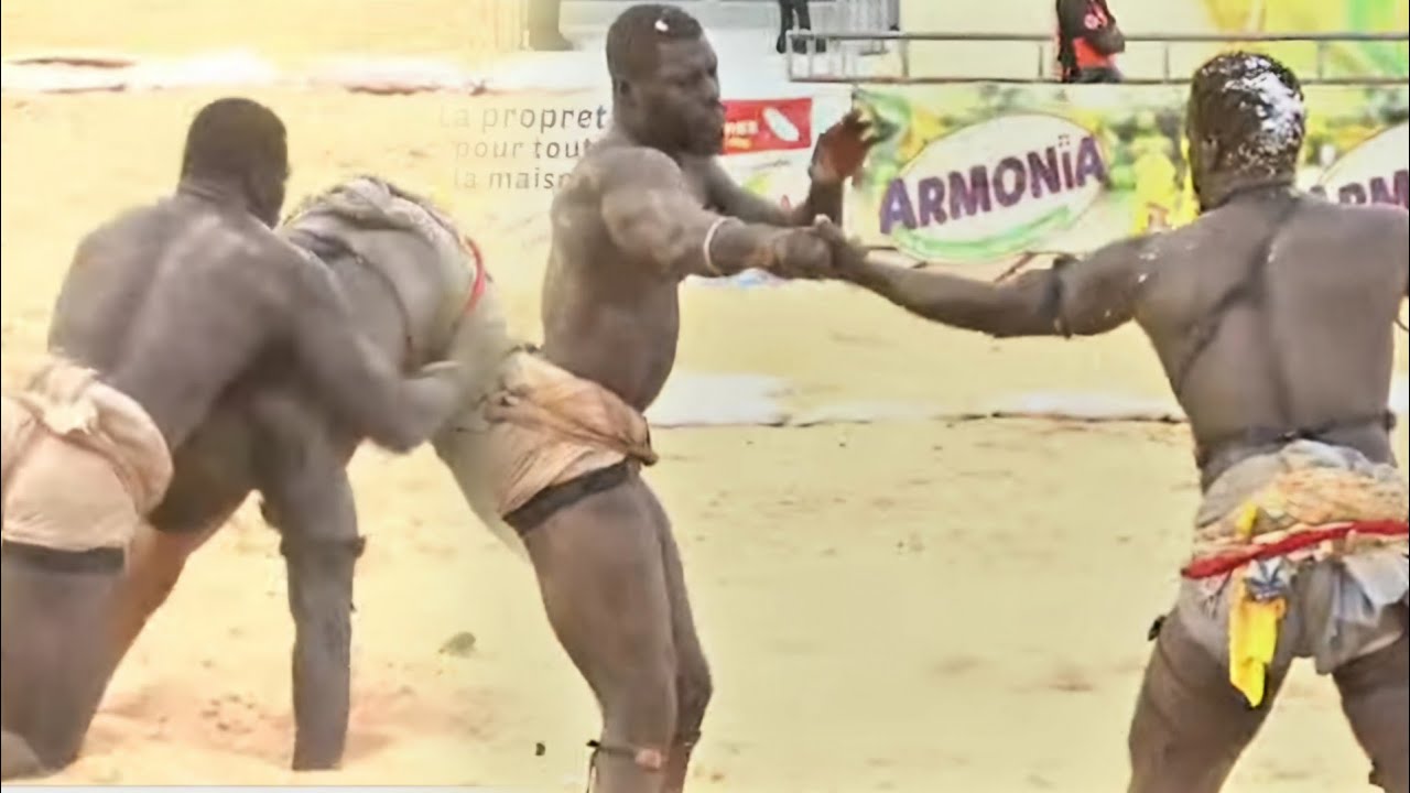 Grand Combat : Abdou Gueye Vs Pape Robot | Journée Badiane Production