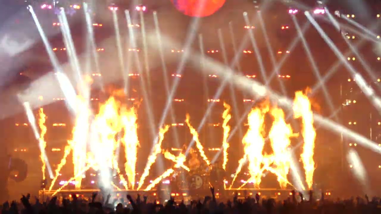 Fall Out Boy - My Songs Know What You Did in the Dark (Light Em Up) live in Seattle 2024