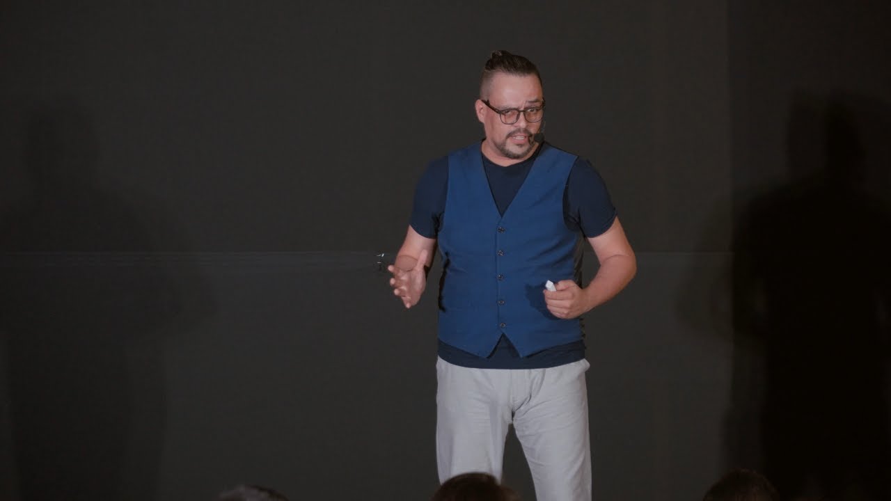 ¡No imaginas el poder de tu sonrisa! | Jorge Celin Martínez Espriella | TEDxHumaya