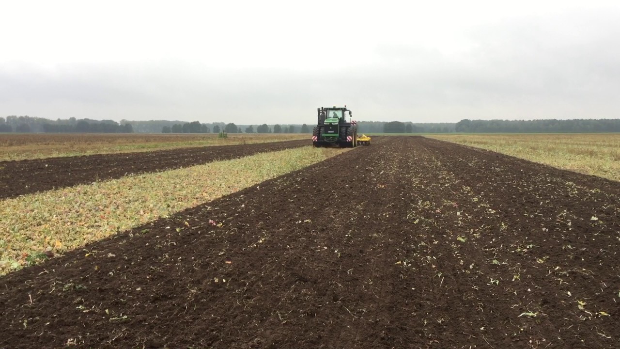 John Deere Knicklenker 9510R mit Bednar DO 5000