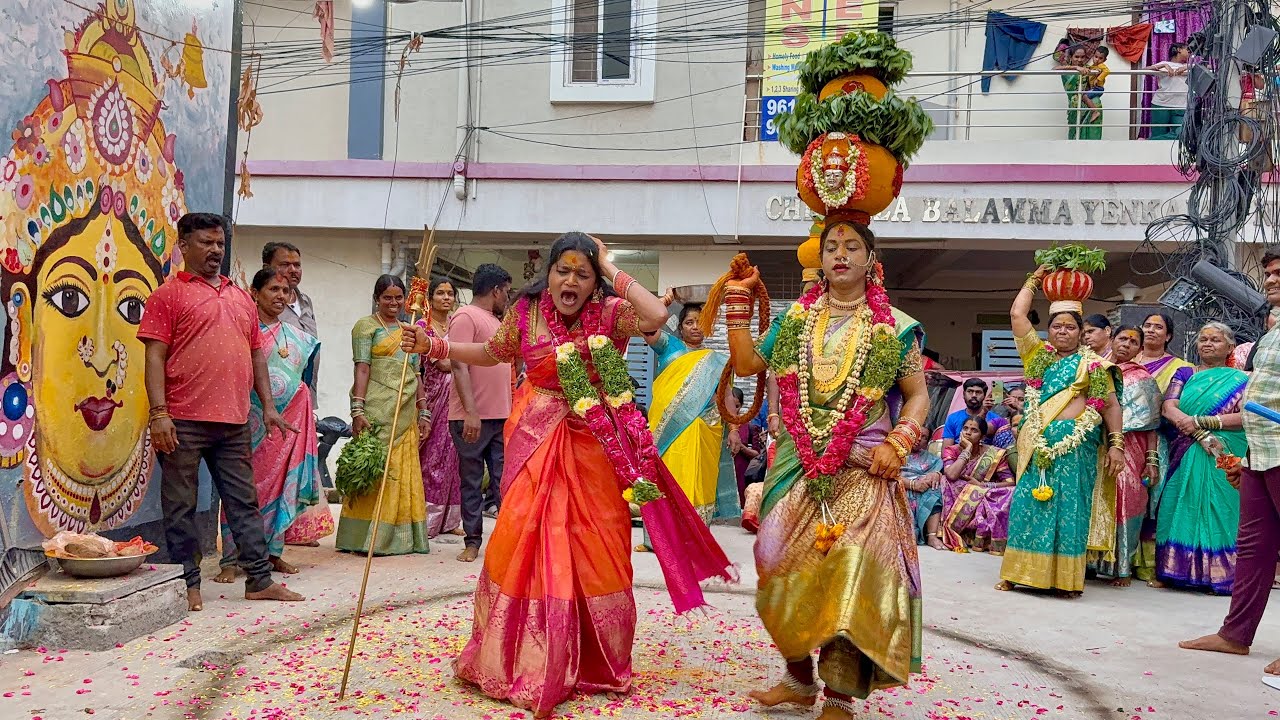 Yellamma Sigam 2025 | Rakesh Bonam Anna Dance | Yellamma Bonalu 2025 | Rakesh Bonam Sigam 2025