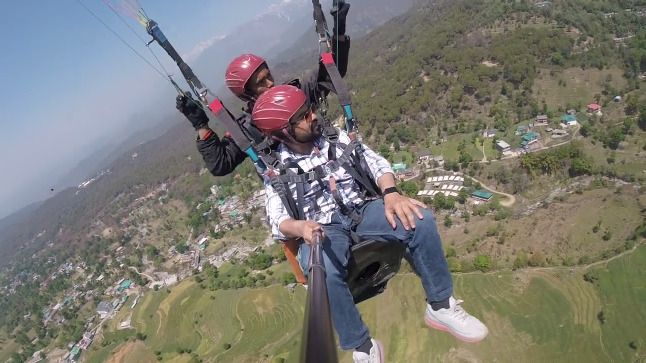 Paragliding Above the Valley 🔥 | Unreal   #BirBilling #TravelVlog #MountainLife #SkyHigh #HPTravel