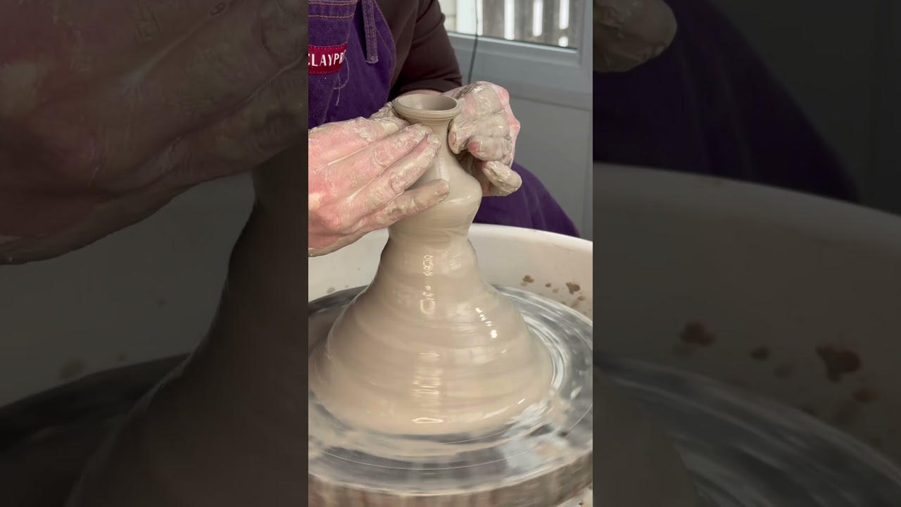 🌟 Trash to treasure! Throwing a bud vase in reclaimed porcelain clay 