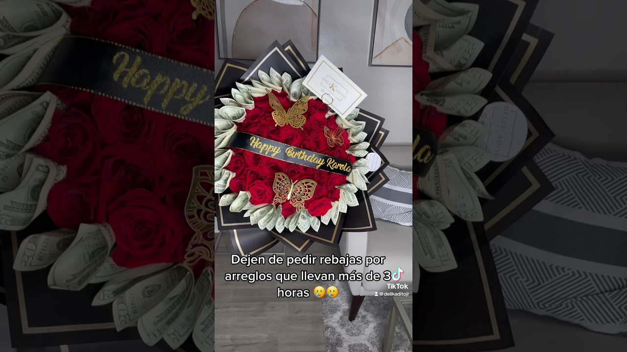 Un ramo con dinero 🌹🌹 luego te dejo el video c&oacute;mo hacerlo #ramos #flowers #arreglofloral #flower