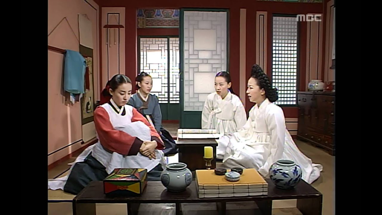 명품사극 [대장금] Jewel in the palace 최상궁에게 용서를 비는 민상궁(김소이)과 창이(최자혜)