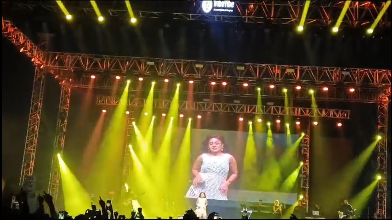 Sunidhi Chauhan Live Performance at Retina AIIMS Bhopal India