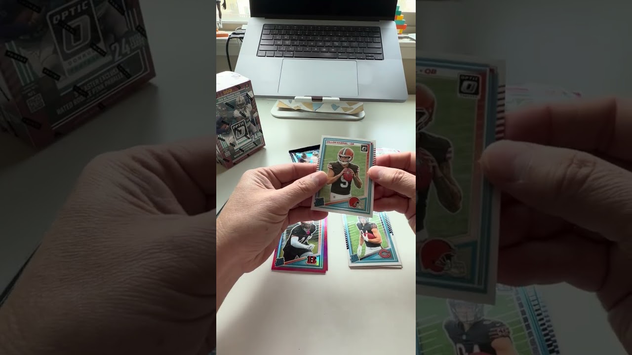 Футбольные бластеры Panini Optic 2025 года. Огненный эмодзи 🔥🔥🔥🔥🔥