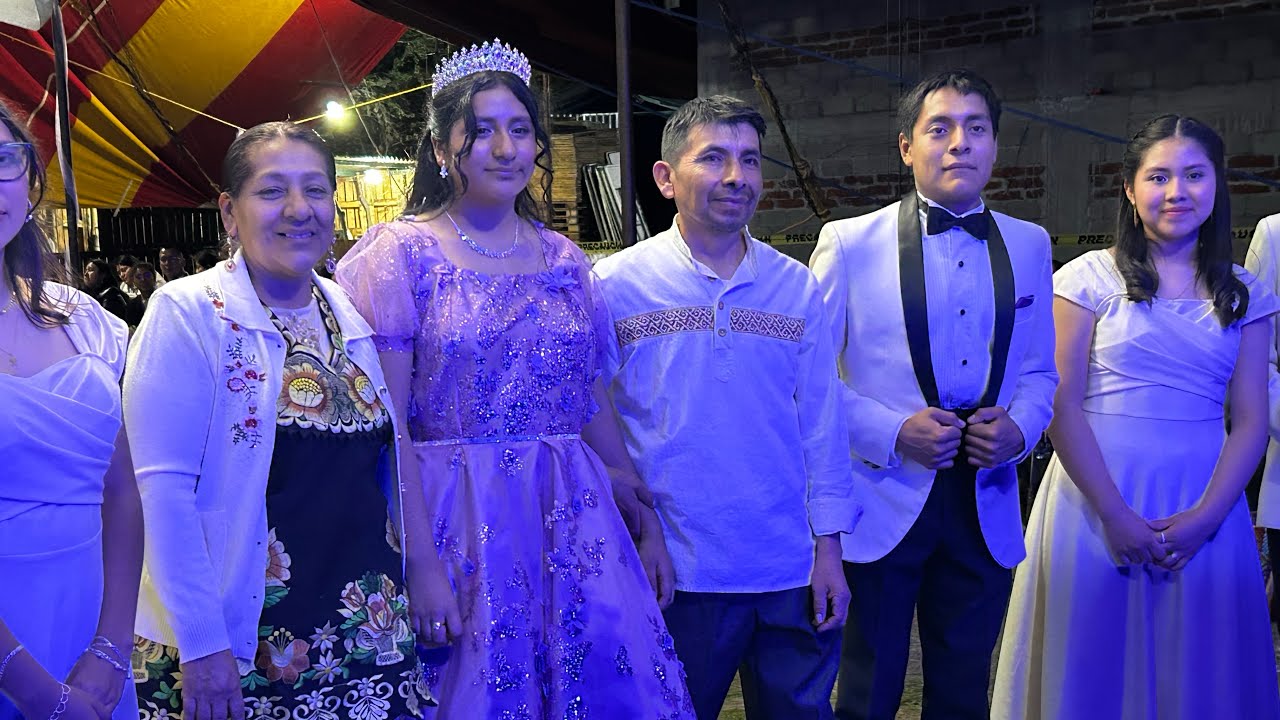 Los  XV años de MEZTLI￼