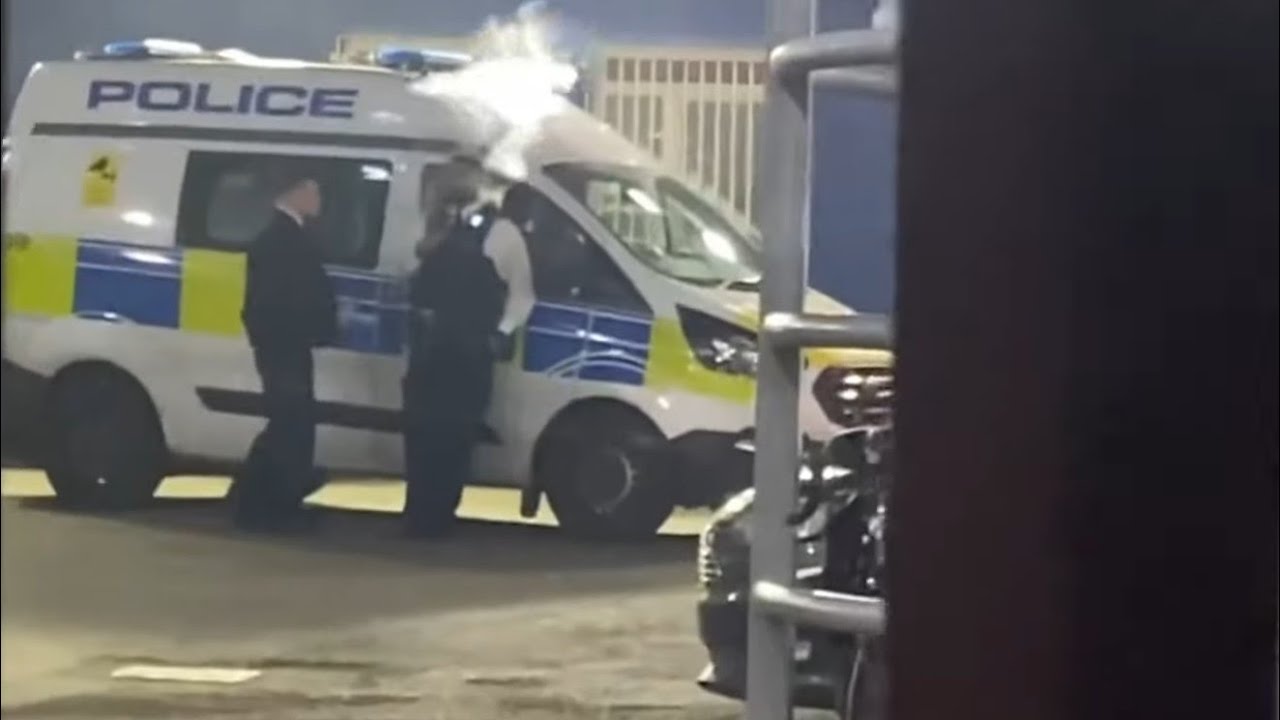 «Я задаю вам вопрос» — полицейский участок Ромфорда