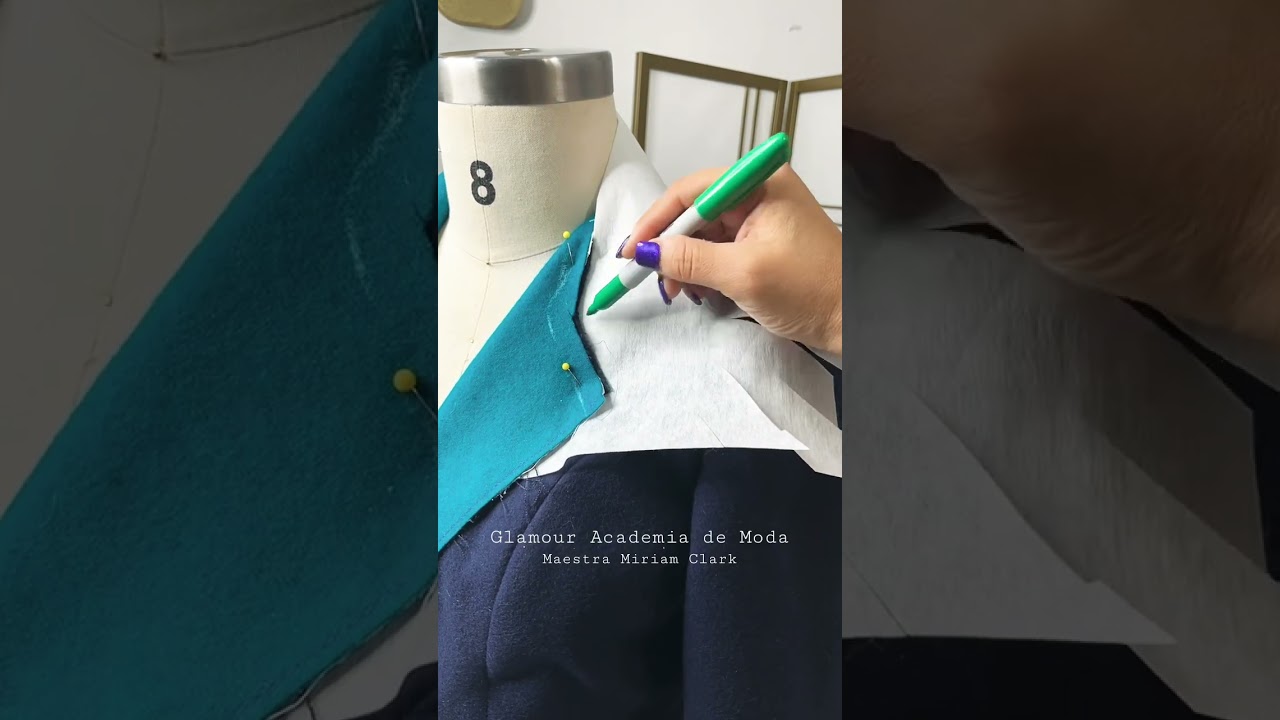 Cuello de abrigo sobre modelado #pattern #costura #patronaje #sewing #tailor #atelier #sastre