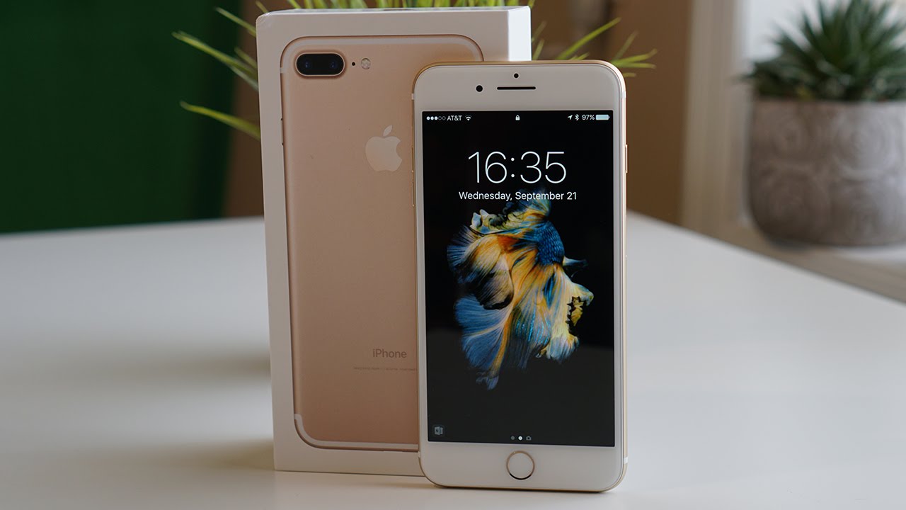 Apple iPhone 7 Plus First Look: The Experiment Begins | Pocketnow