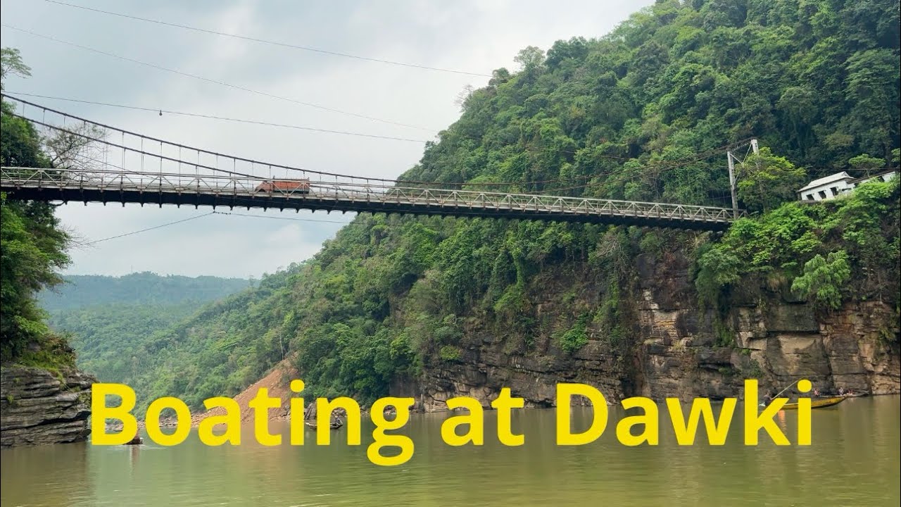Boating in Umngot river - Dawki