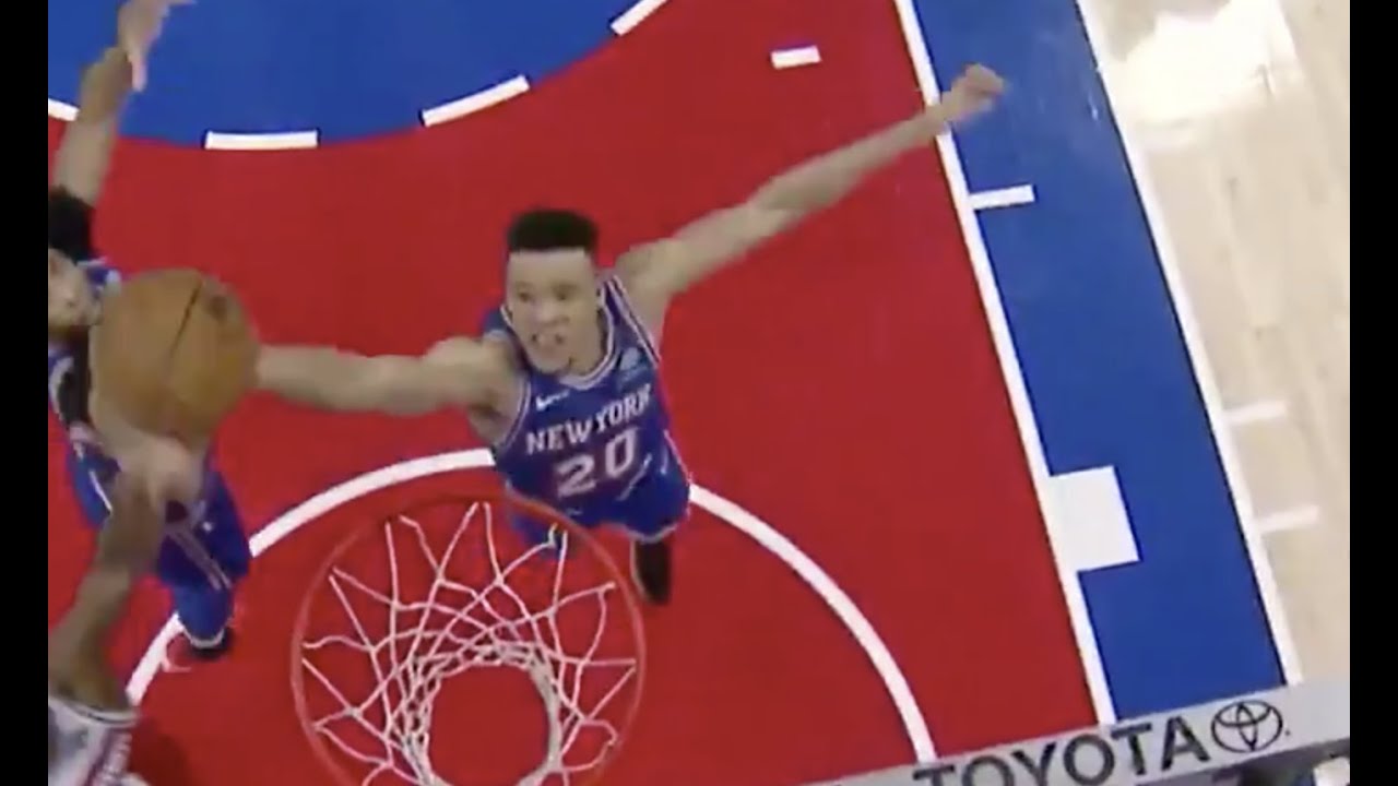 Knicks' Kevin Knox Scores On OWN Basket vs. Kings