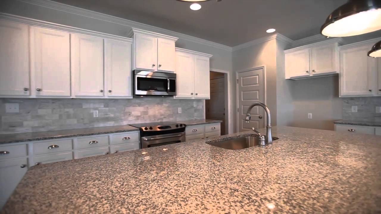 Move-In Ready Home in Hampton Cove! 3011 Mallard Point Drive Hampton Cove, AL 35763