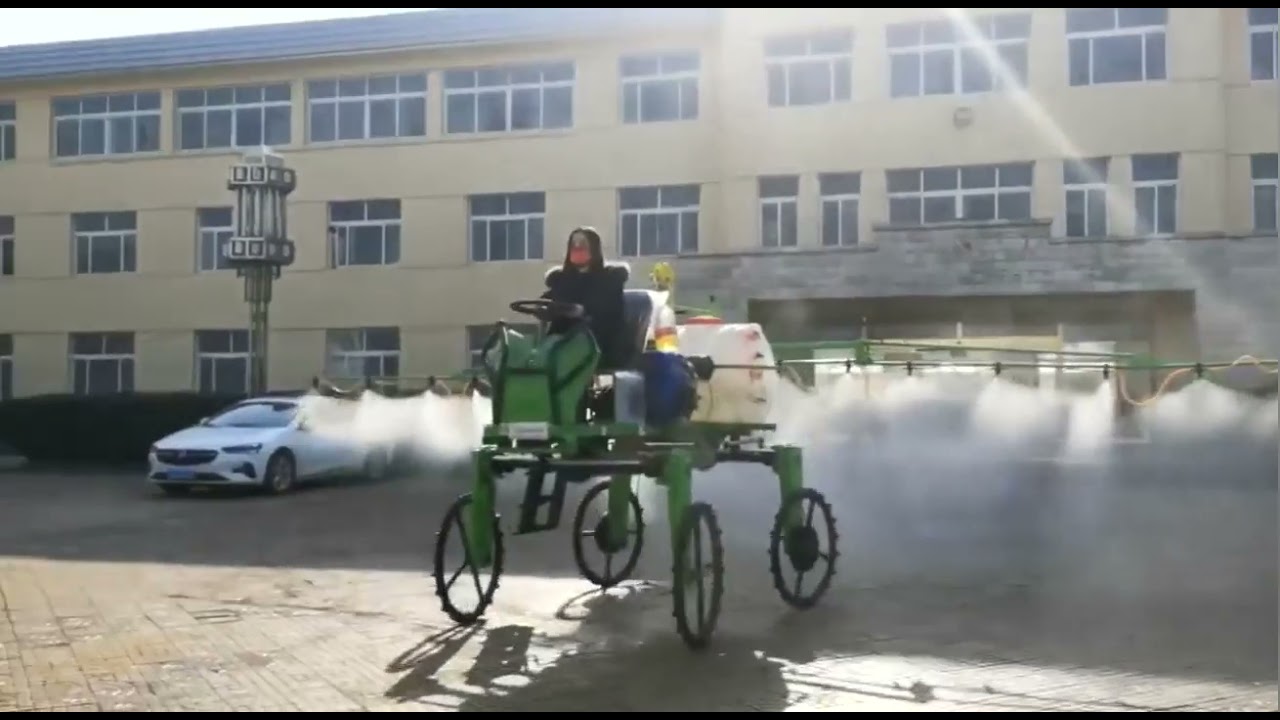 Agricultural self propelled water dry pesticide sprayer four wheel drive high clearance sprayer