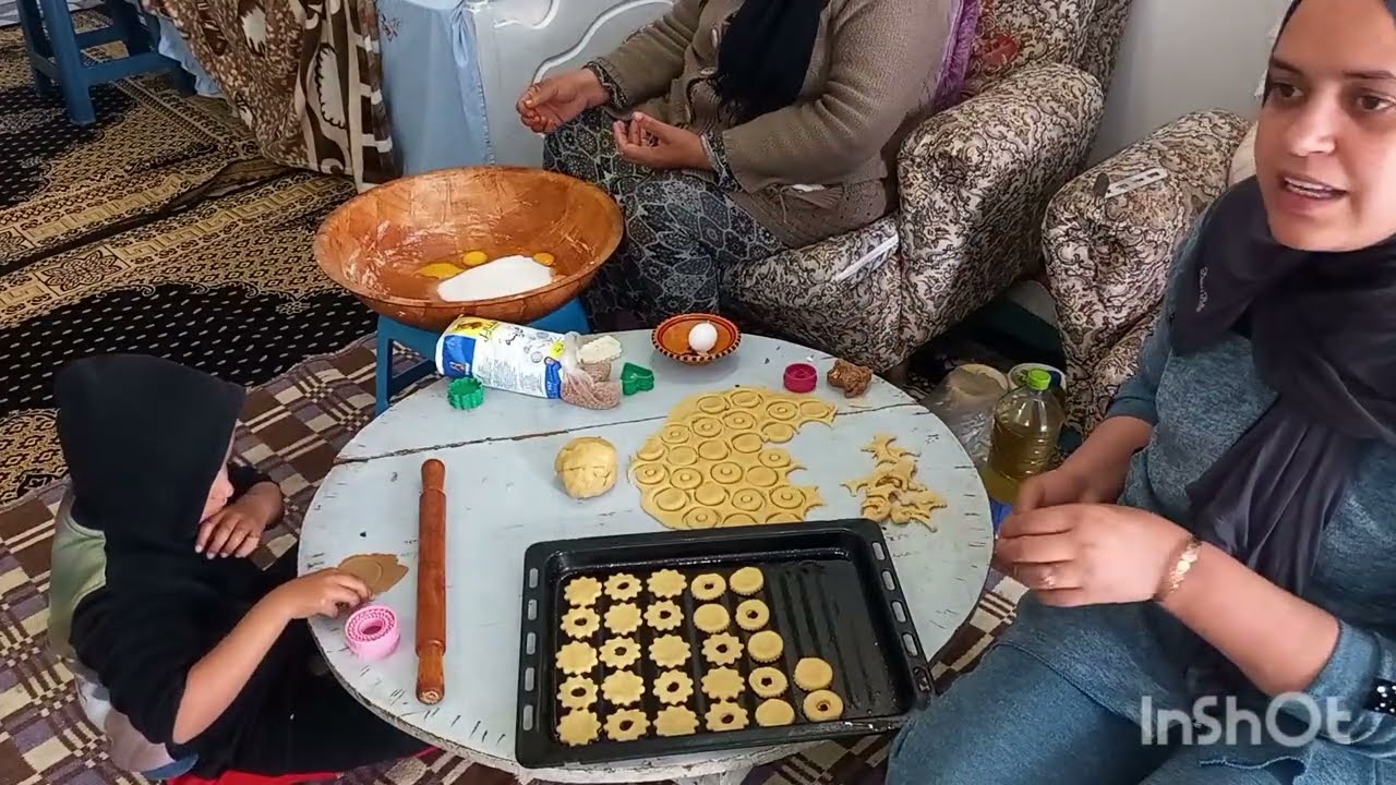 كملت لبسة العيد متاعي و رتحت🥰😏 أجواء حلان حلو العيد مع ميمتي و وخيتي❤️