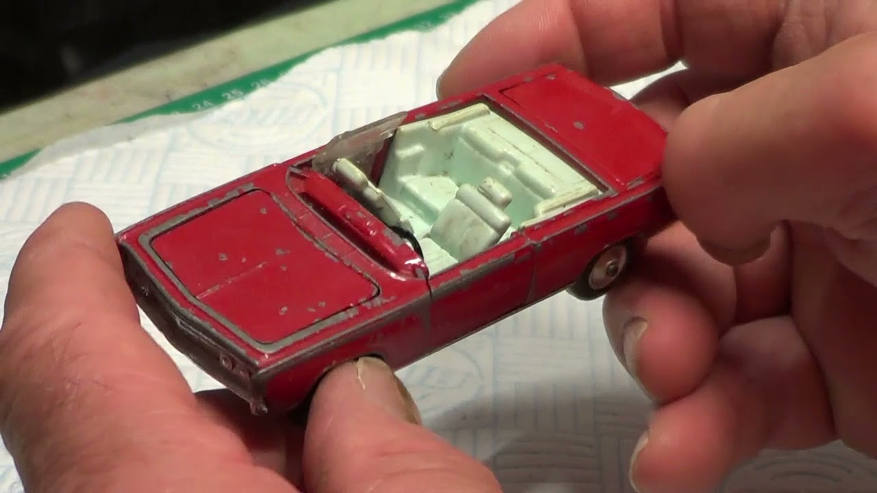 RESTORATION OF A CORGI TOYS 246 CHRYSLER IMPERIAL.