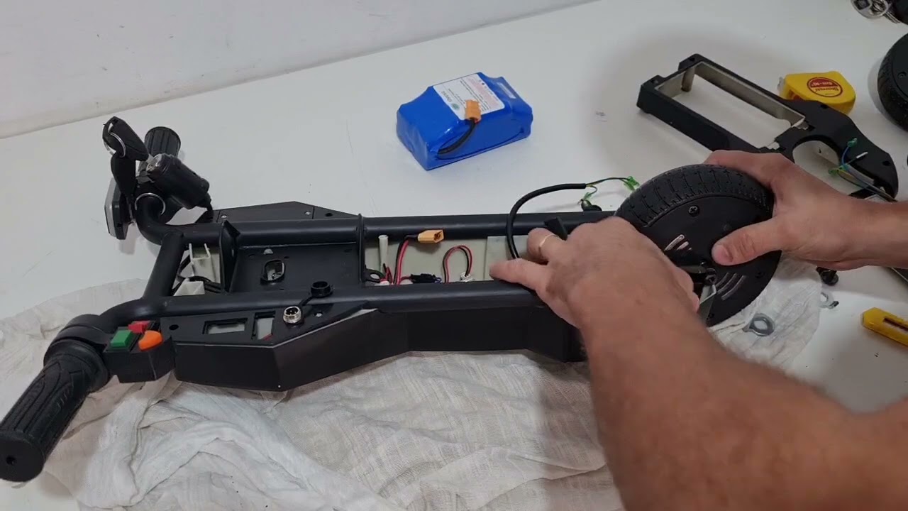 Como Trocar Pneu do Triciclo Drift Elétrico 120W