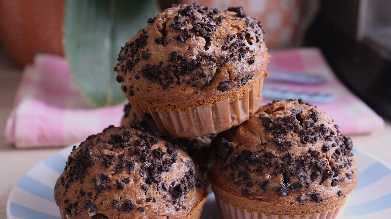 SOFTEST Oreo Muffins Recipe│Easy and Delicious│Baking Cornerrr
